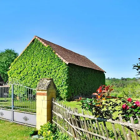 Les Trois Collines Holiday home Sergeac